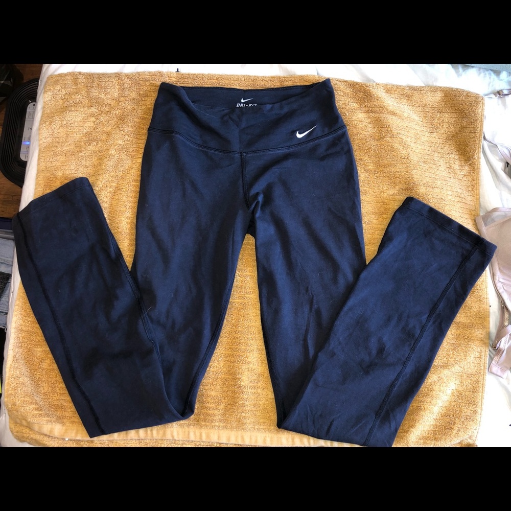 Nike dri-fit yoga pants women’s size small